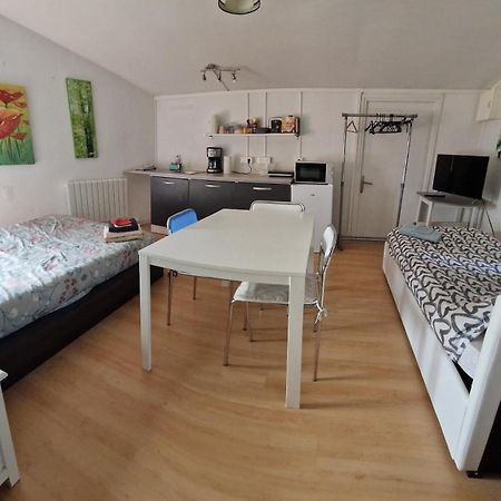 Studio, Chambres, Appartement, Gite Vendegies-sur-Ecaillon Luaran gambar